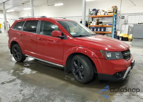 2019 Dodge Journey Crossroad z USA, uszkodzony, nr VIN 3C4PDCGG8KT680386